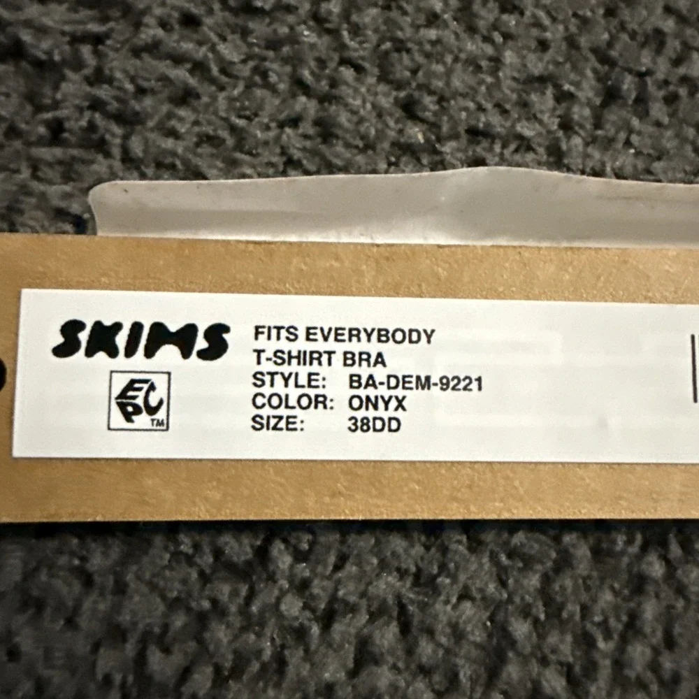 Skims Fits Everybody Tshirt Bra - Onyx - 38DD - NWT - Picture 5 of 5